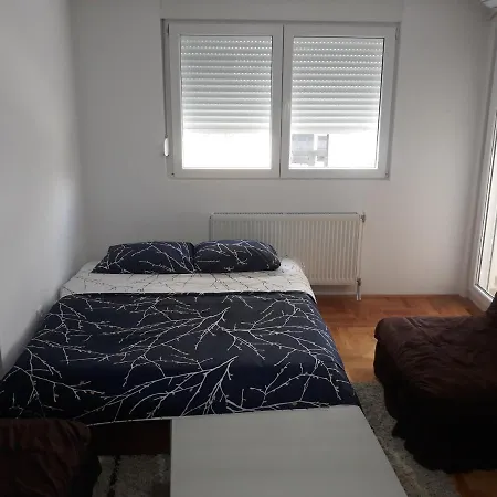 Apartman Vranje * ヴラニェ