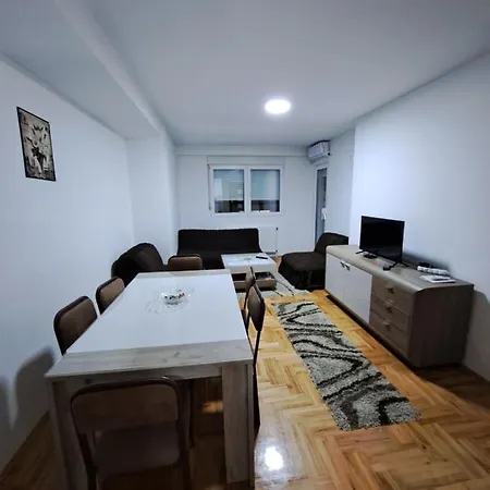 Apartman Vranje ヴラニェ